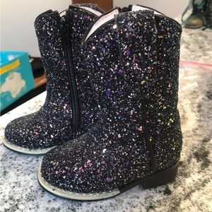 Gorgeous toddler girls Size 5 black sparkle cowgirls!